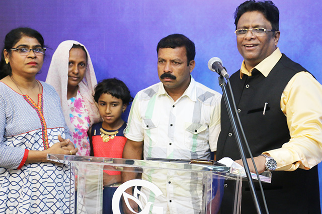 Praise Report of Friday Retreat Prayer by Grace Ministry in Mangalore organized by Bro Andrew Richard. Hundreds thronged to the retreat prayer and received healing and deliverance.