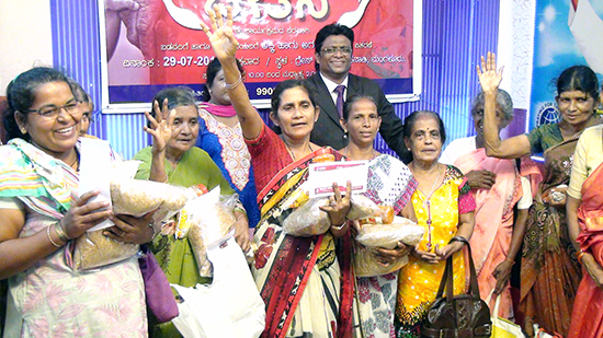 Grace Ministry proved a helping hand to end the hunger of the poor & needy. Bro Andrew & Sis Hanna are anticipating through their charity ventures.