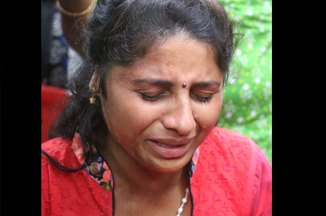 People witnessed Instant Healing, Deliverance and Prophecy during the Friday retreat organized by Grace Ministry in Mangalore. Many witnessed the prophetic hand of God.