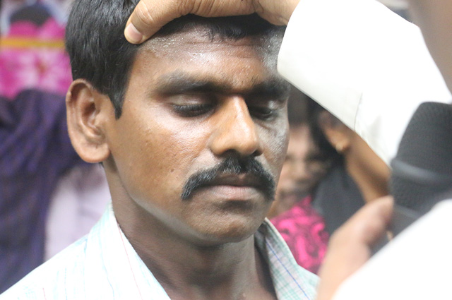 People witnessed Instant Healing, Deliverance and Prophecy during the Friday retreat organized by Grace Ministry in Mangalore. Many witnessed the prophetic hand of God.