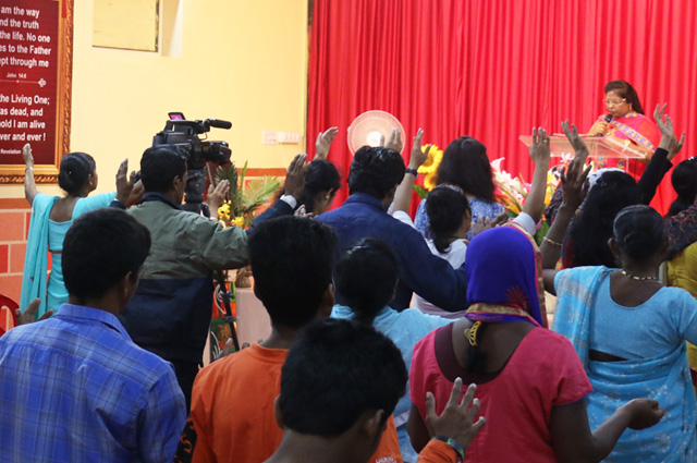 Praise Report of Night Vigil Prayer held at Prayer Center in Mangaluru by Grace Ministry Bro Andrew Richard. Hundreds thronged to the Night Vigil prayer and received the blessing of God.