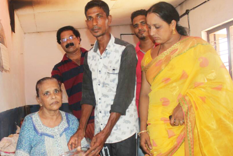 Grace Ministry in association with Meramajal Meri Jann (Facebook Page)  organized a charity event in Shree Matha Lakshani Shanthidama old age in Mangaluru. 